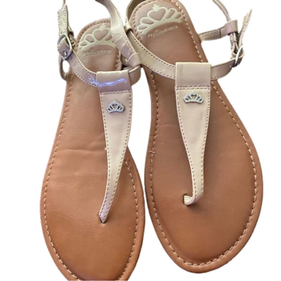 Fergalicious Sandals. They Were Only Worn a Handful of Times. - Picture 1 of 3